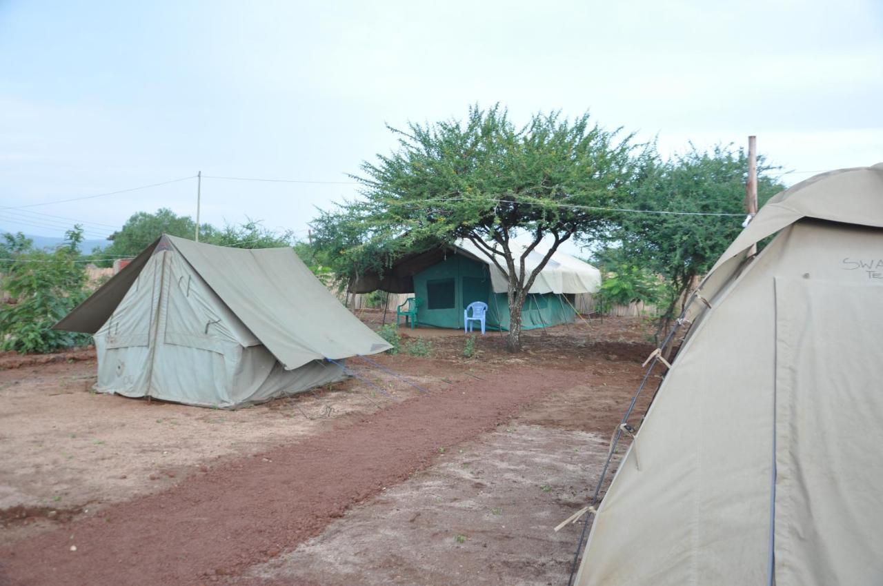 Отель Kizumba Camp Site Manyara Экстерьер фото